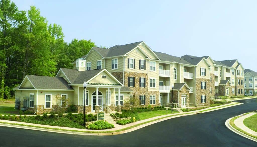 Exterior-Clubhouse (1)